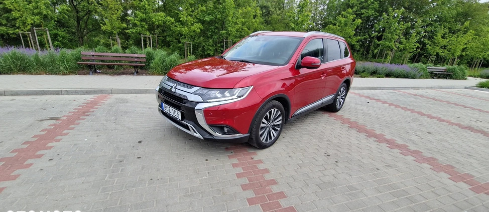 Mitsubishi Outlander cena 73900 przebieg: 189994, rok produkcji 2019 z Ciechanów małe 379